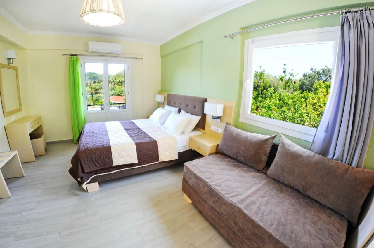 Vliho Bay Suites & Apartments Yénion Extérieur photo